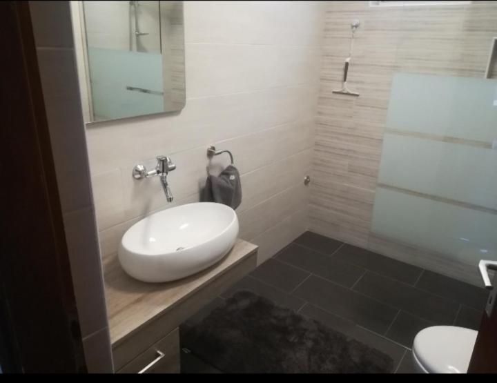 Apartman Hric -50M Od Plaze- Mali Lošinj Esterno foto